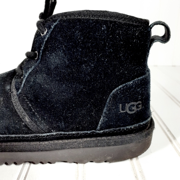Kids UGG Neumel II Black Suede Lace Up Boot E738 - Picture 9 of 12